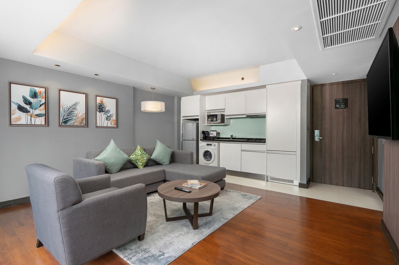 Novotel-Living-Bangkok-Sukhumvit-Legacy-Room-6