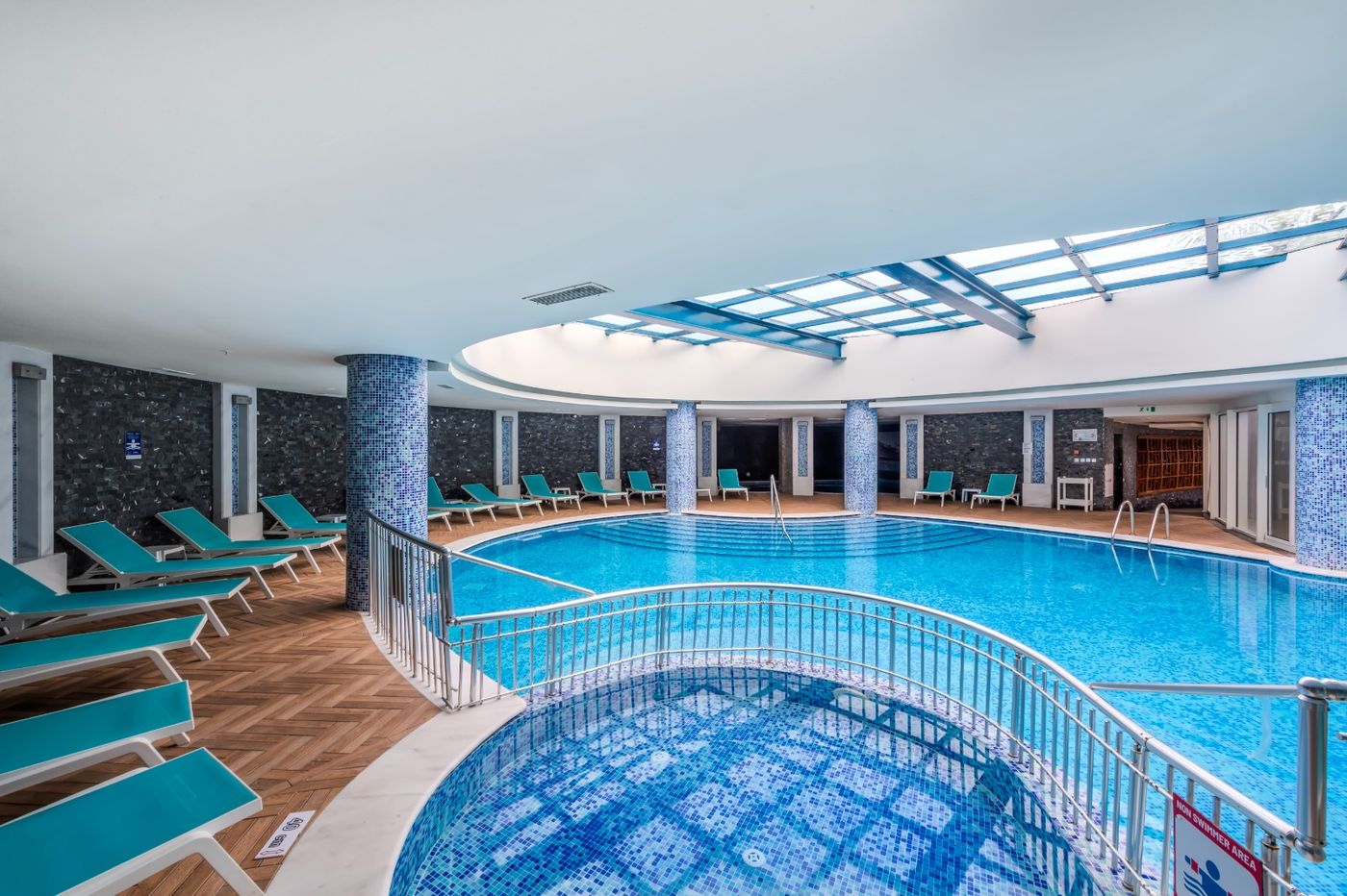 Gold Island Selected Hotel