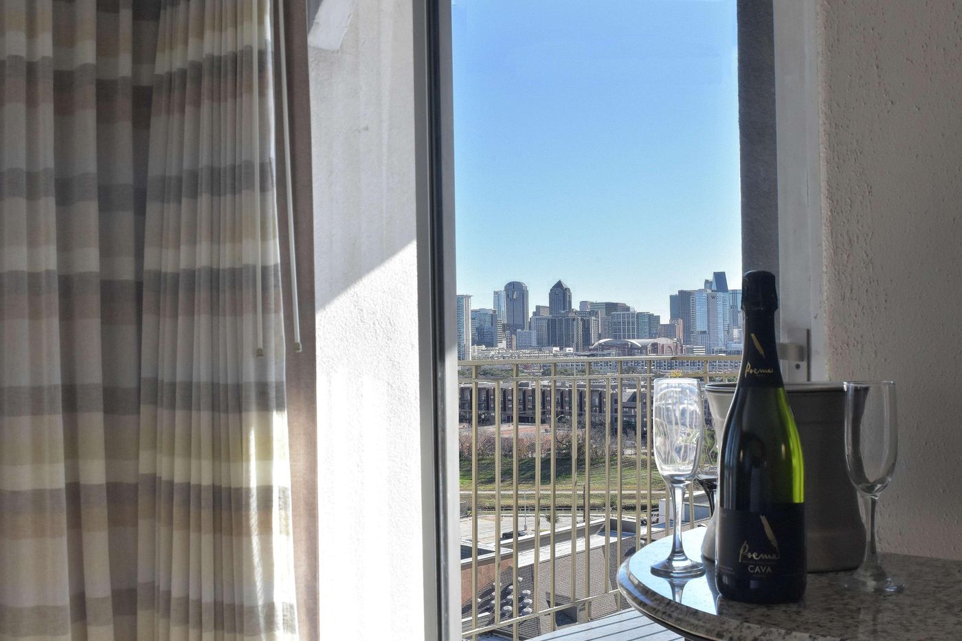 DoubleTree by Hilton Dallas - Market Cente-United States-DALLAS-Room-10