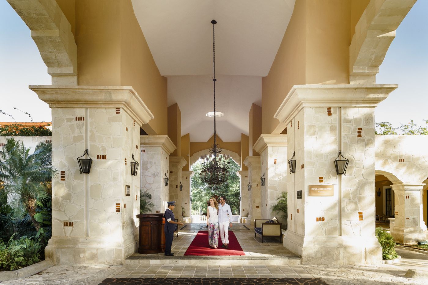 Royal-Hideaway-Playacar-All-Inclusive-Lobby-22