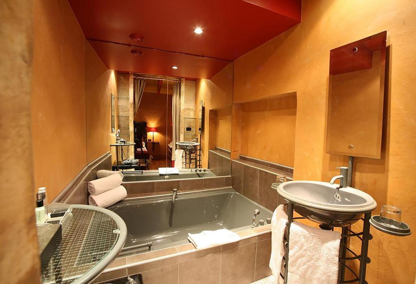 Cour des Loges Lyon, a Radisson Collection Hotel - France - LYON - Room - 4