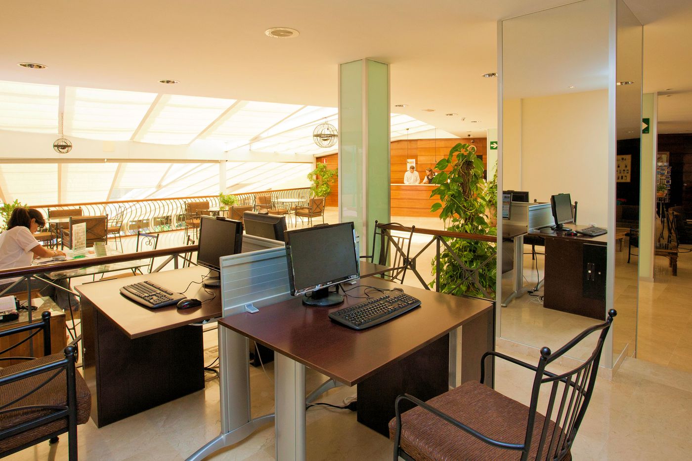 SBH-Royal-M----nica-Lobby-25