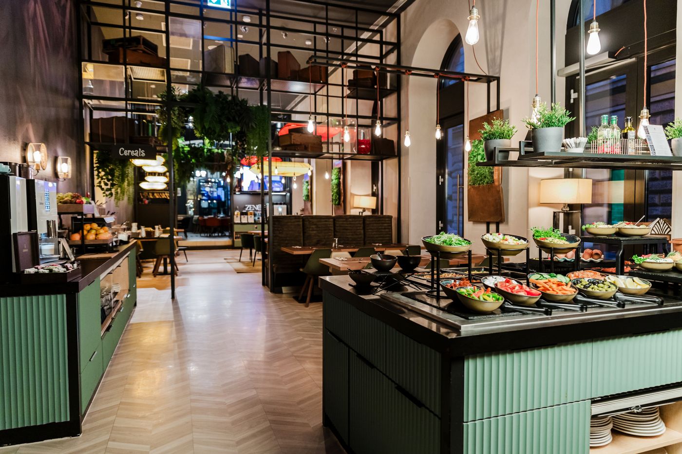 Hotel-Moments-Budapest-Restaurant-53