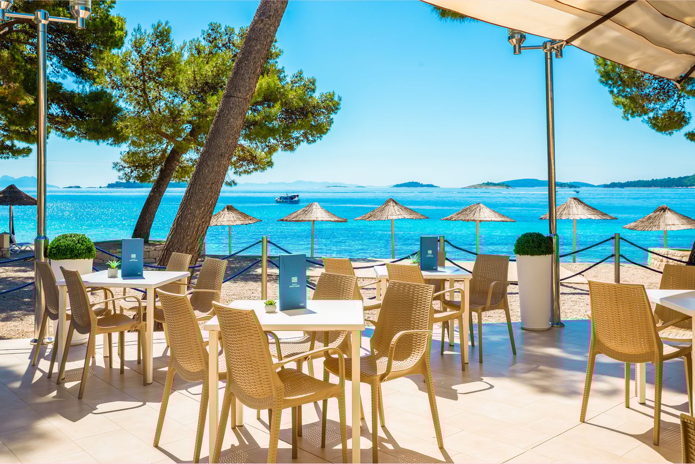 Aminess-Grand-Azur-Hotel-Bar-59