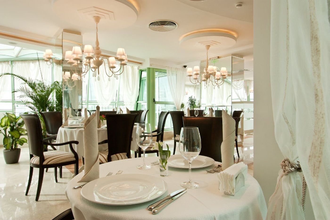 Earth and People Hotel & SPA-Bulgaria-SOFIA-Restaurant-7