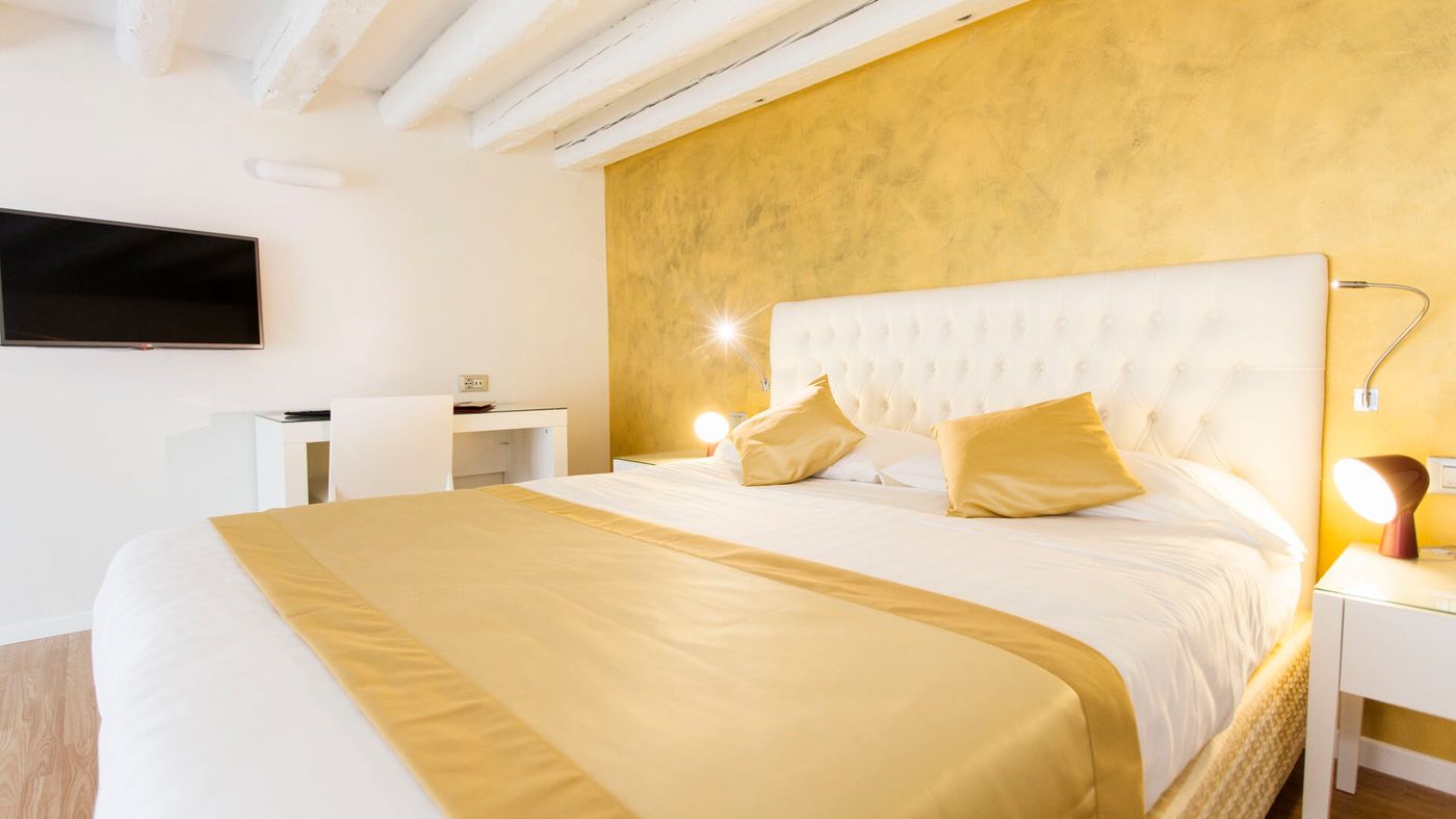 American-Dinesen-Room-33