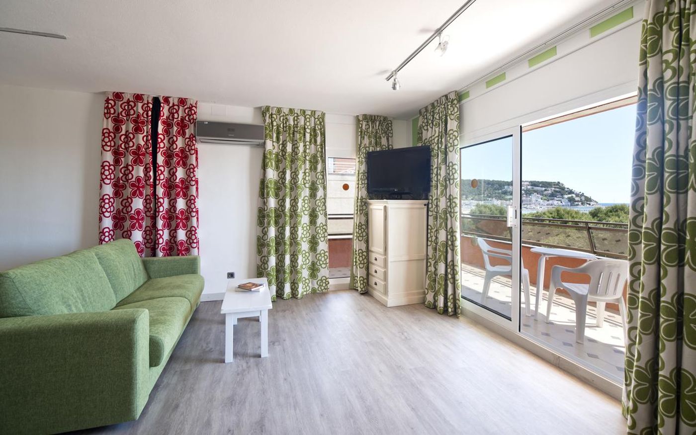 Salles-Beach-Apartments-Room-24