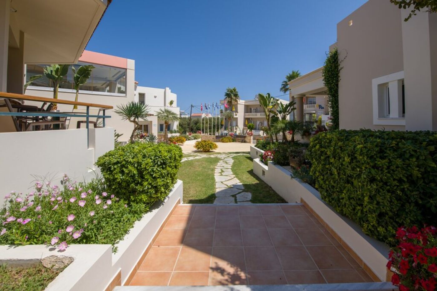 Toxo Hotel and Apartments