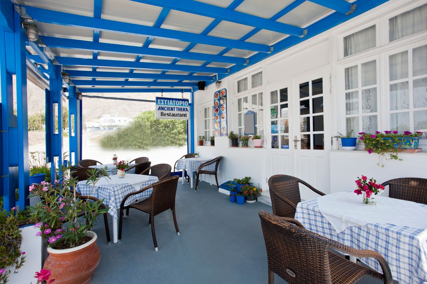 Ancient-Thira-Restaurant-24