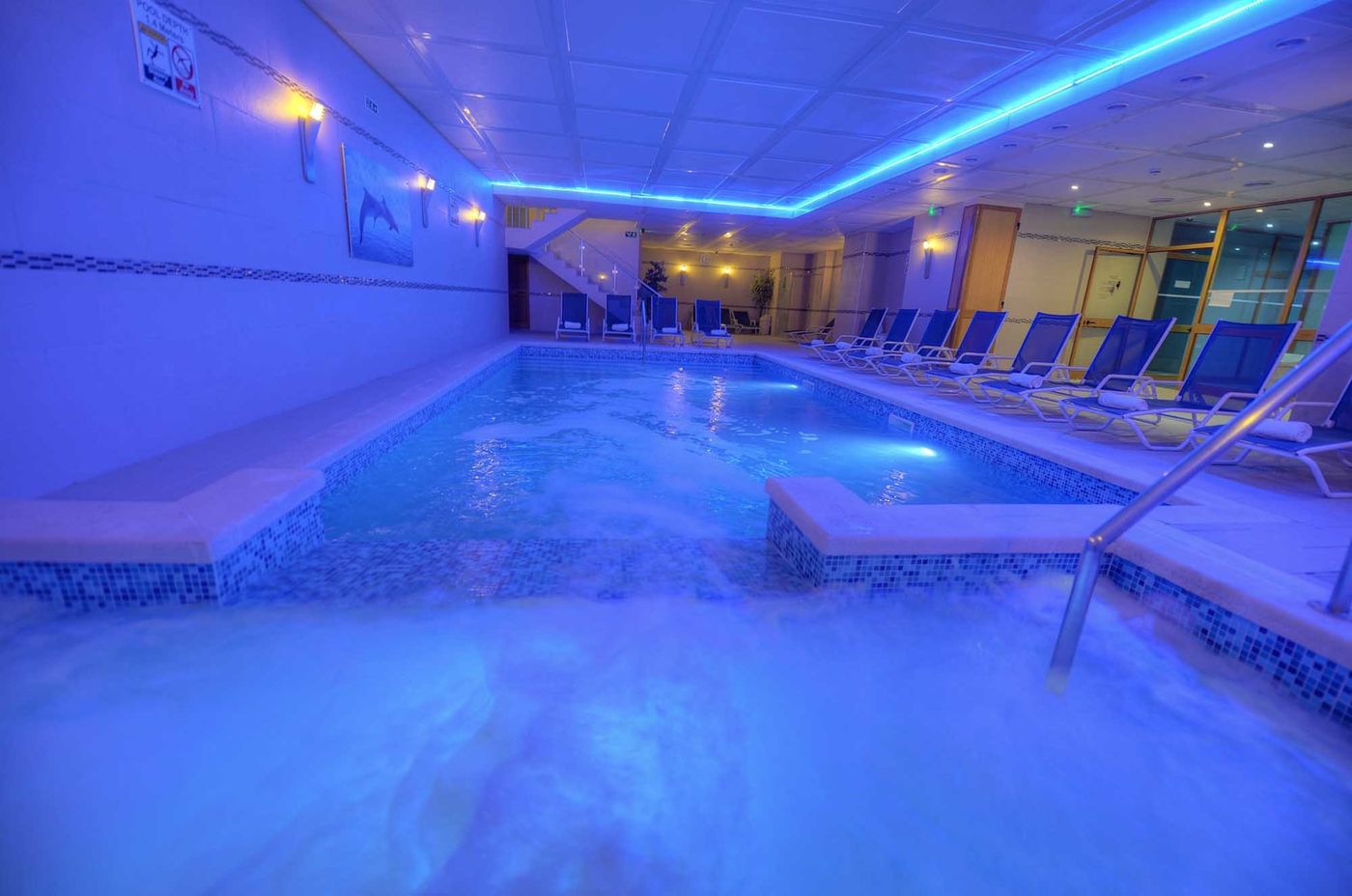 Alexandra-Hotel-Pool-41