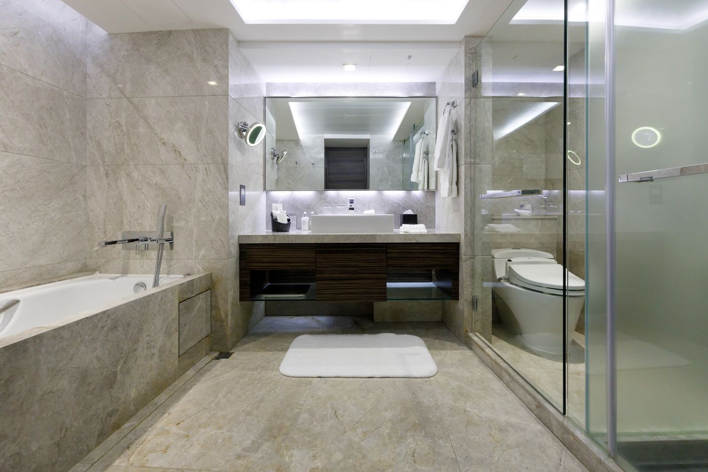 New-World-Millennium-Hong-Kong-Hotel-Room-42