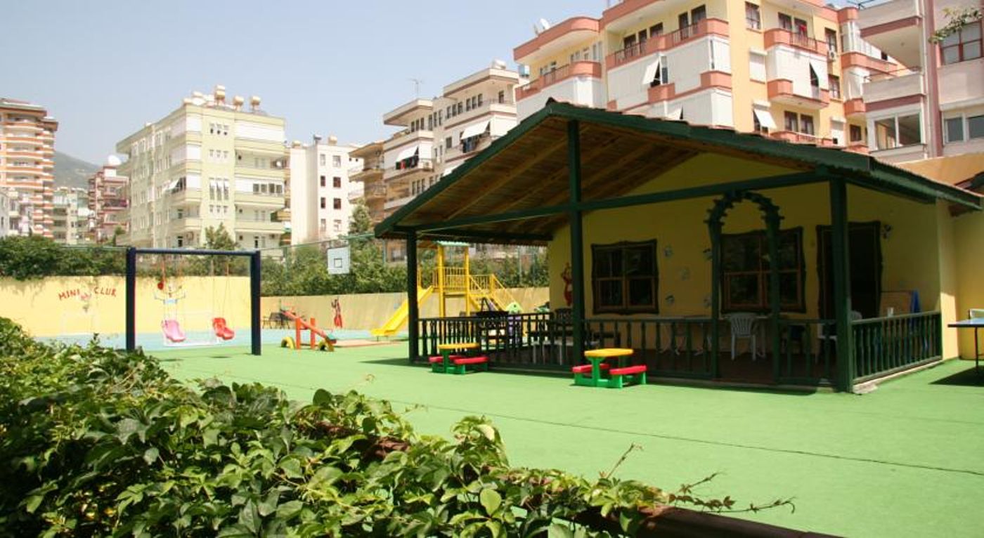 Elysee Garden Family Hotel