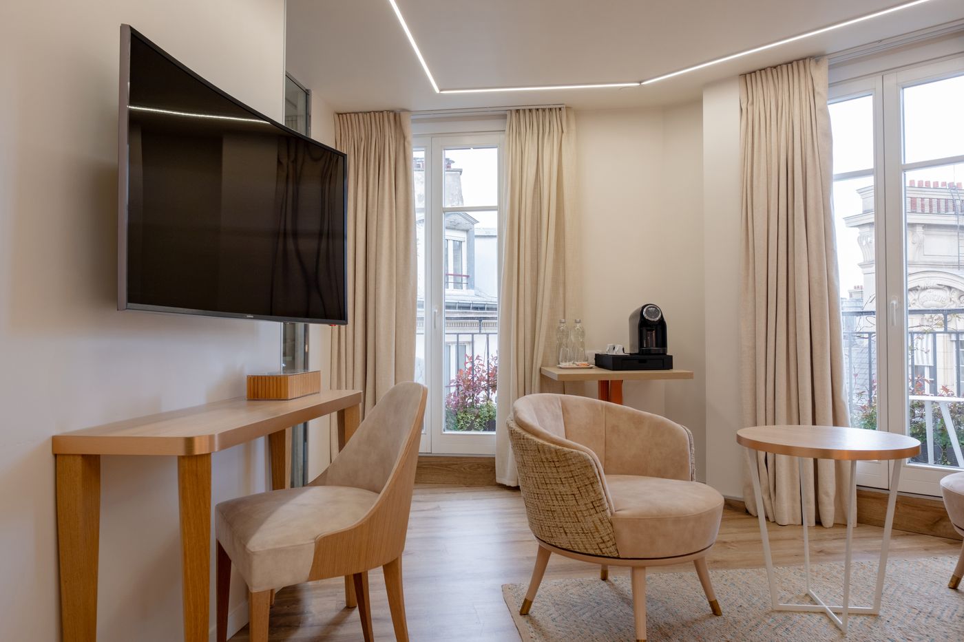 Grand-Hotel-Saint-Michel-Room-17