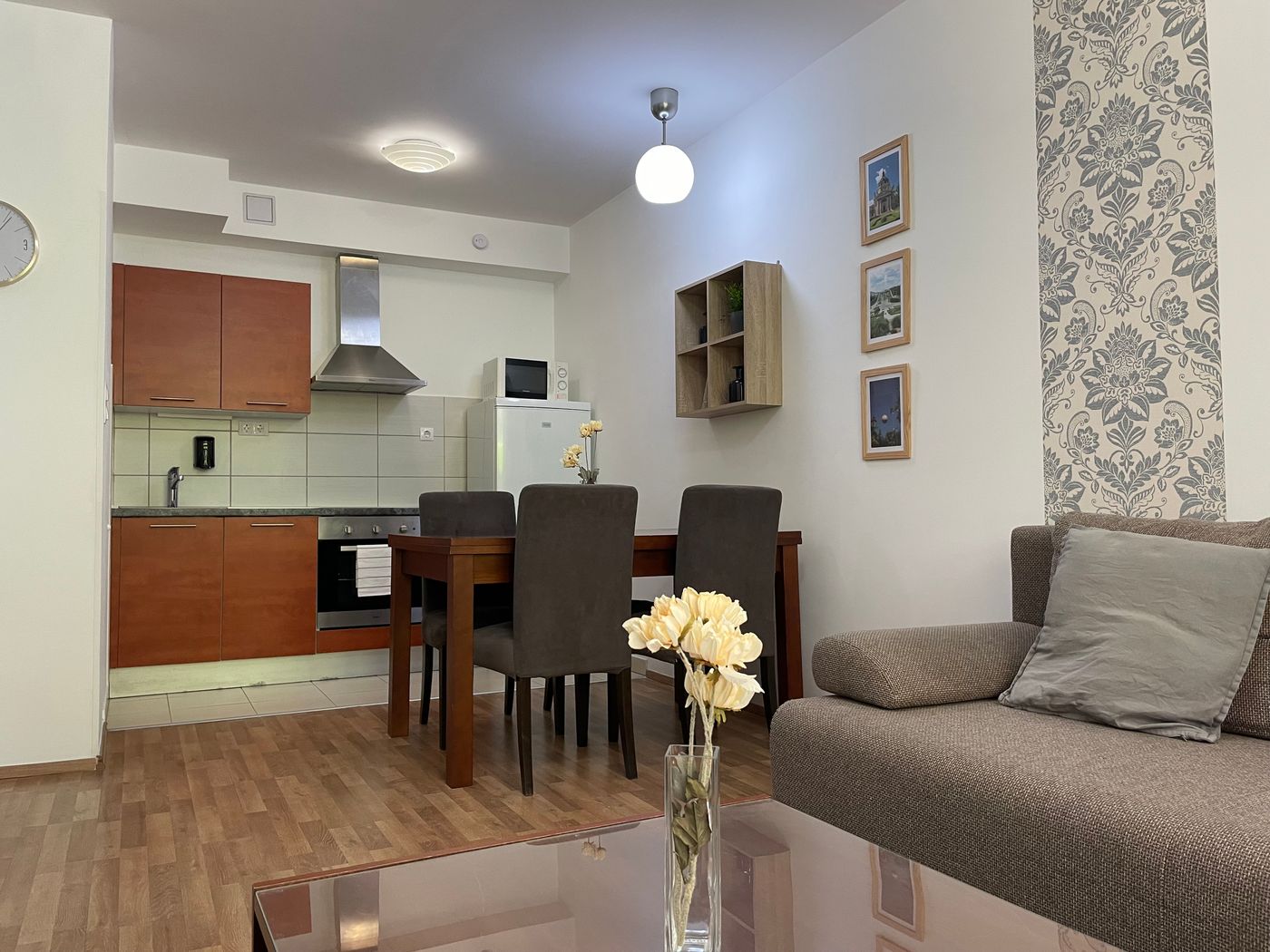 Corvin-Center-Suites-Room-12