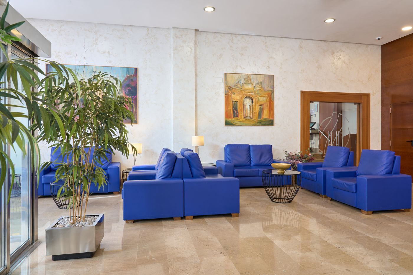 Porcel-Ganivet-Lobby-4