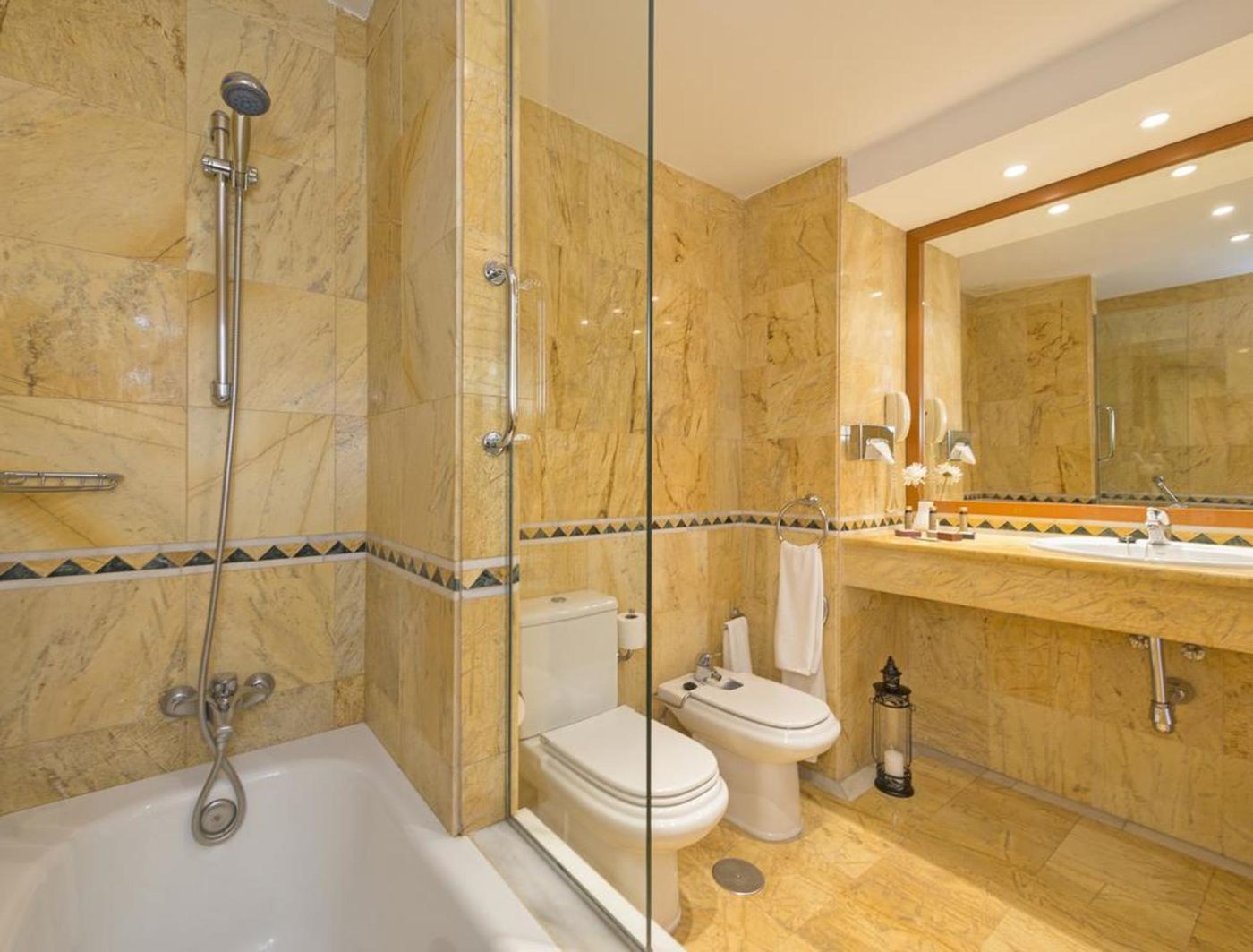 La-Cala-Resort-Room-30