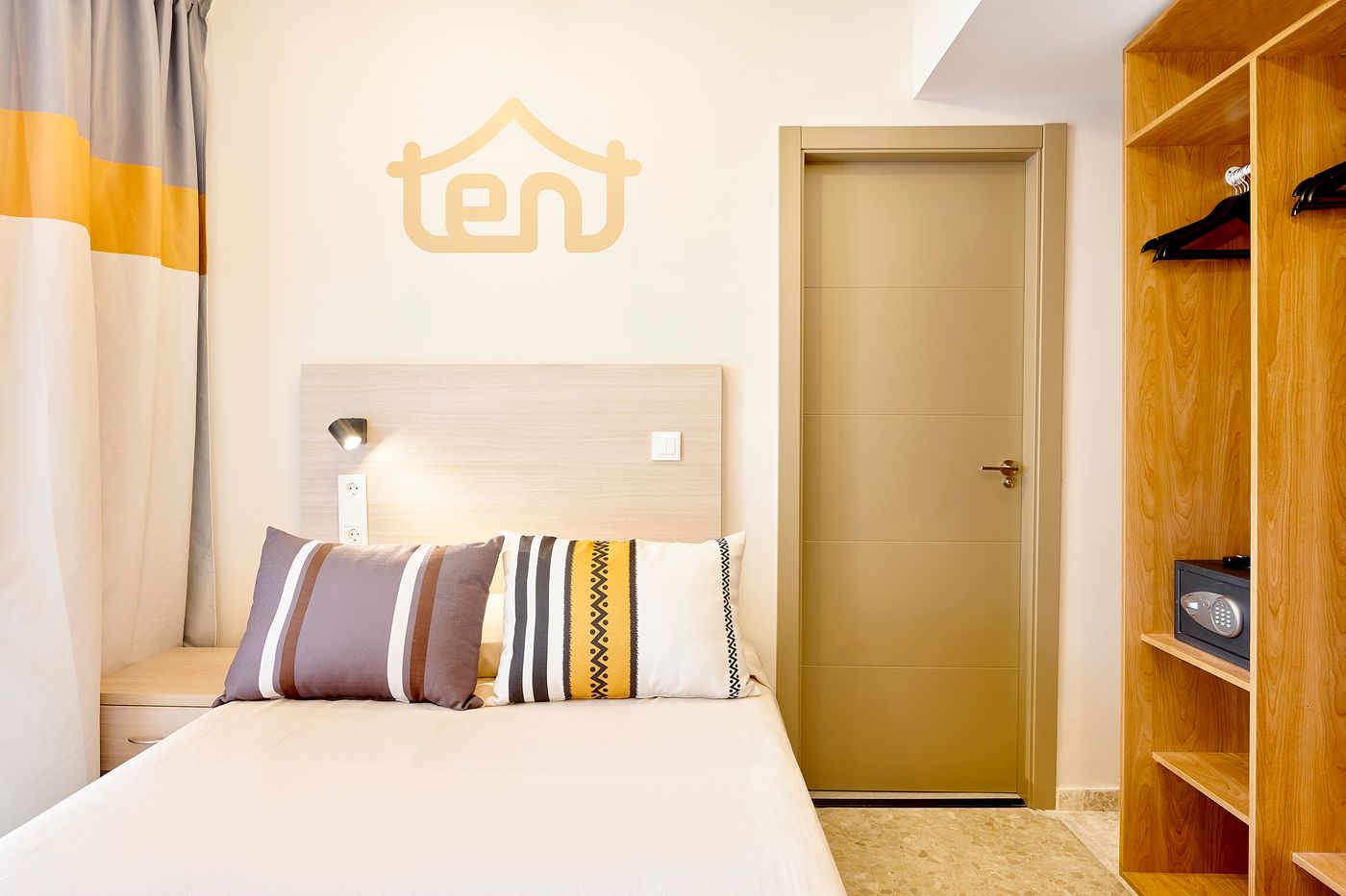 tent-Torremolinos-Room-18