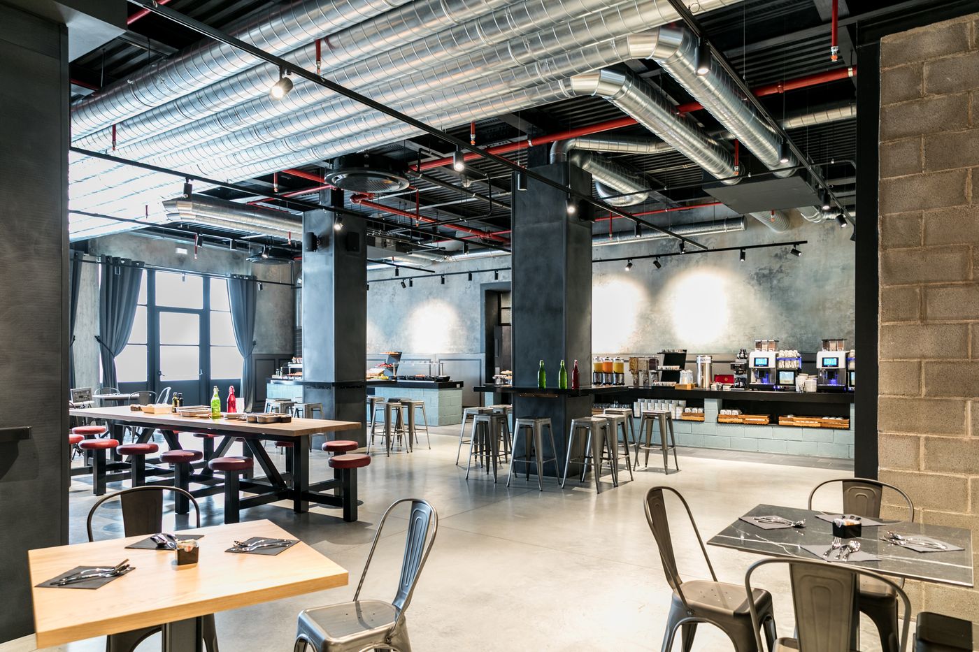 J24-Hotel-Milano-General-view-5