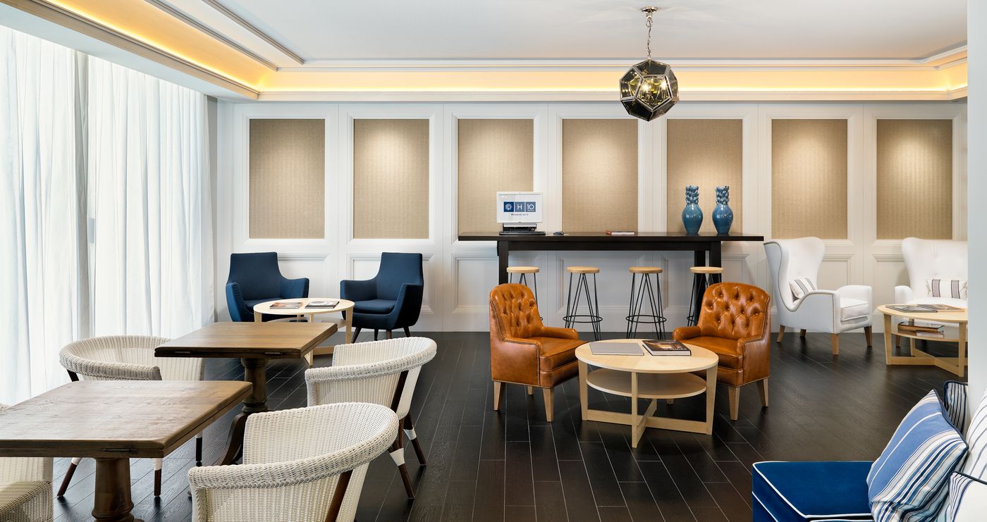 H10-Delfin---Adults-Only-Lobby-40