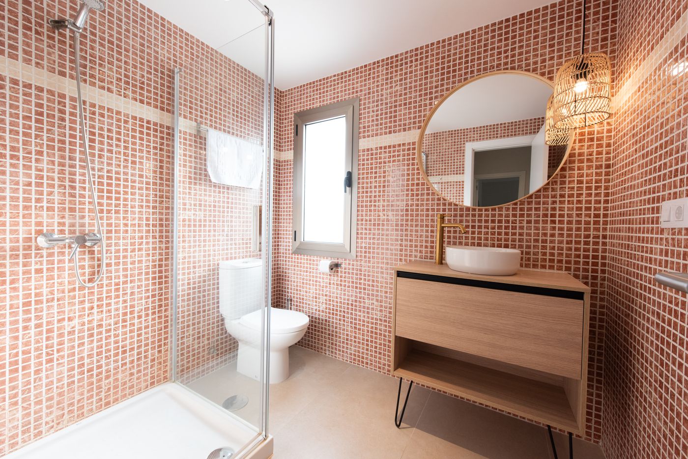 11.06.25 EREZA The White Homes