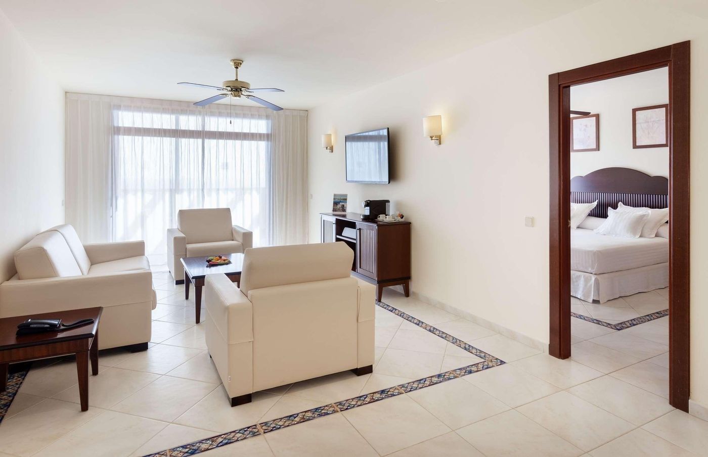 Occidental-Jand----a-Mar-Room-30