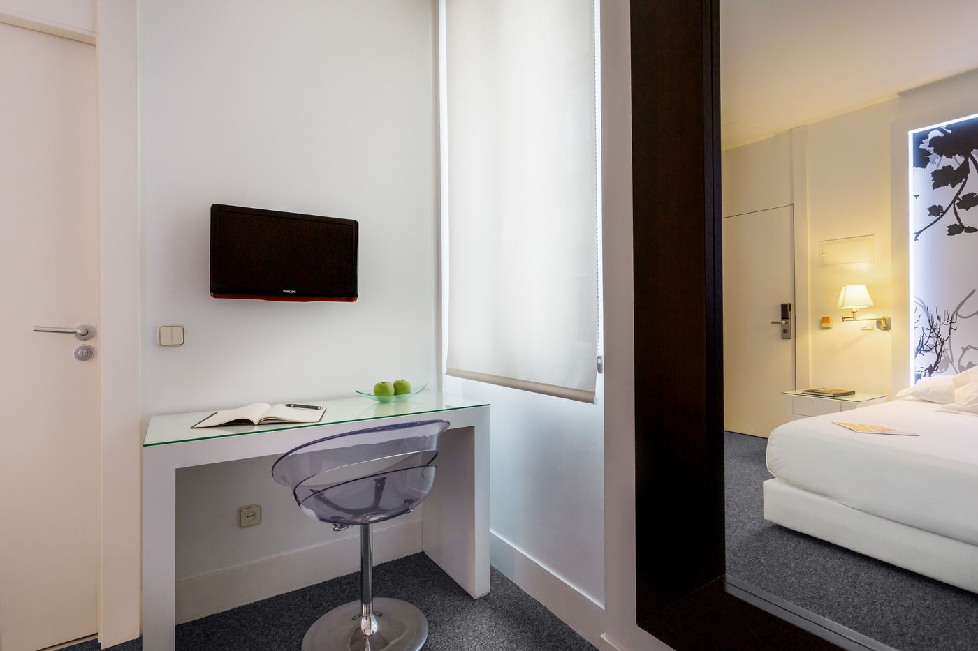 Room-Mate-Mario-Room-14