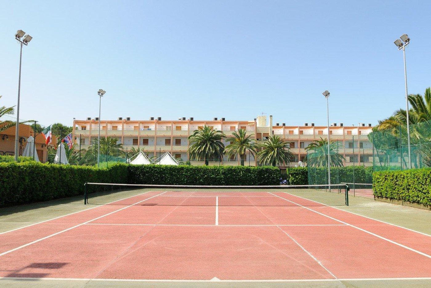 Hotel-Oasis-Sports-and-Entertainment-5