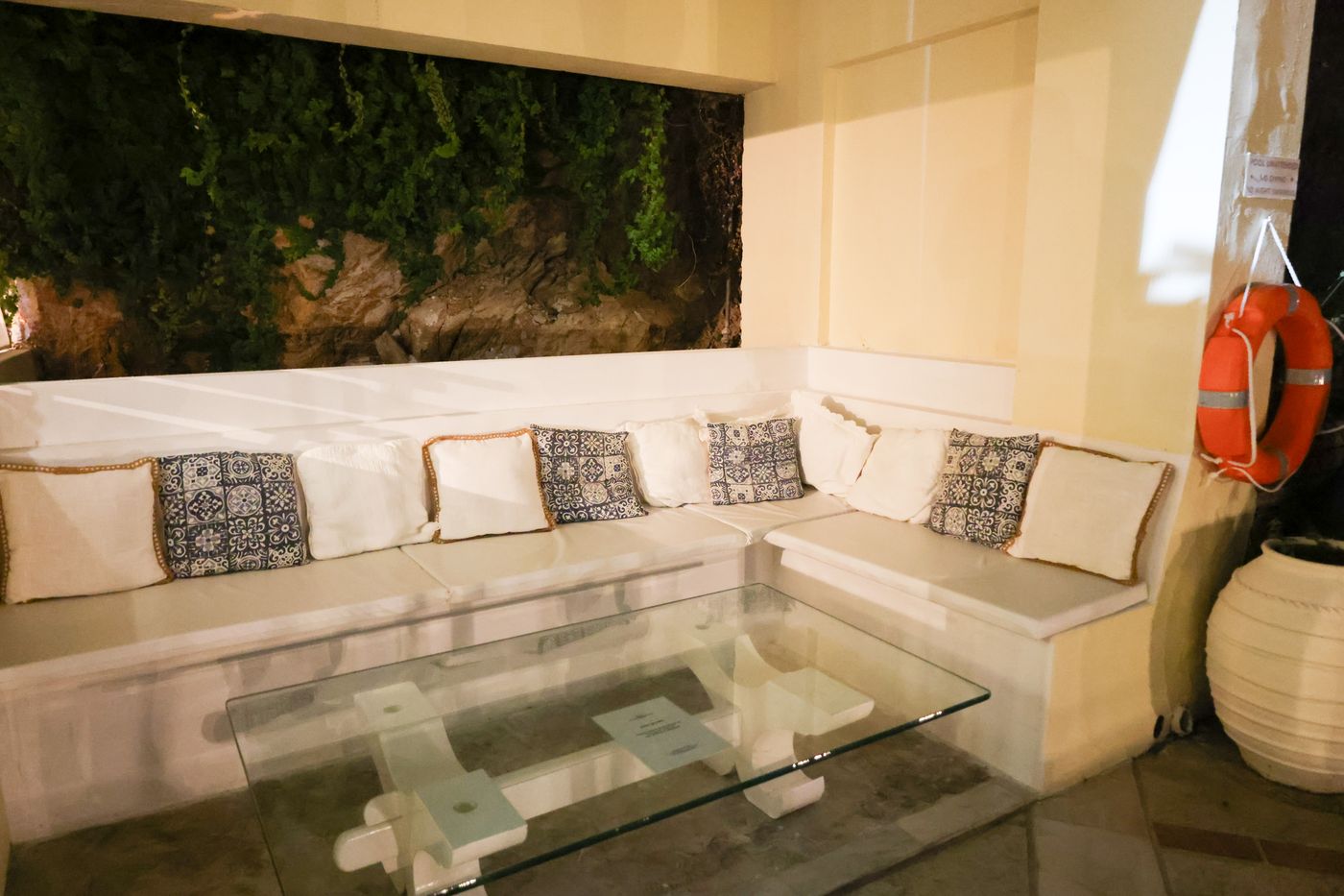 Kanapitsa-Mare-Bar-66