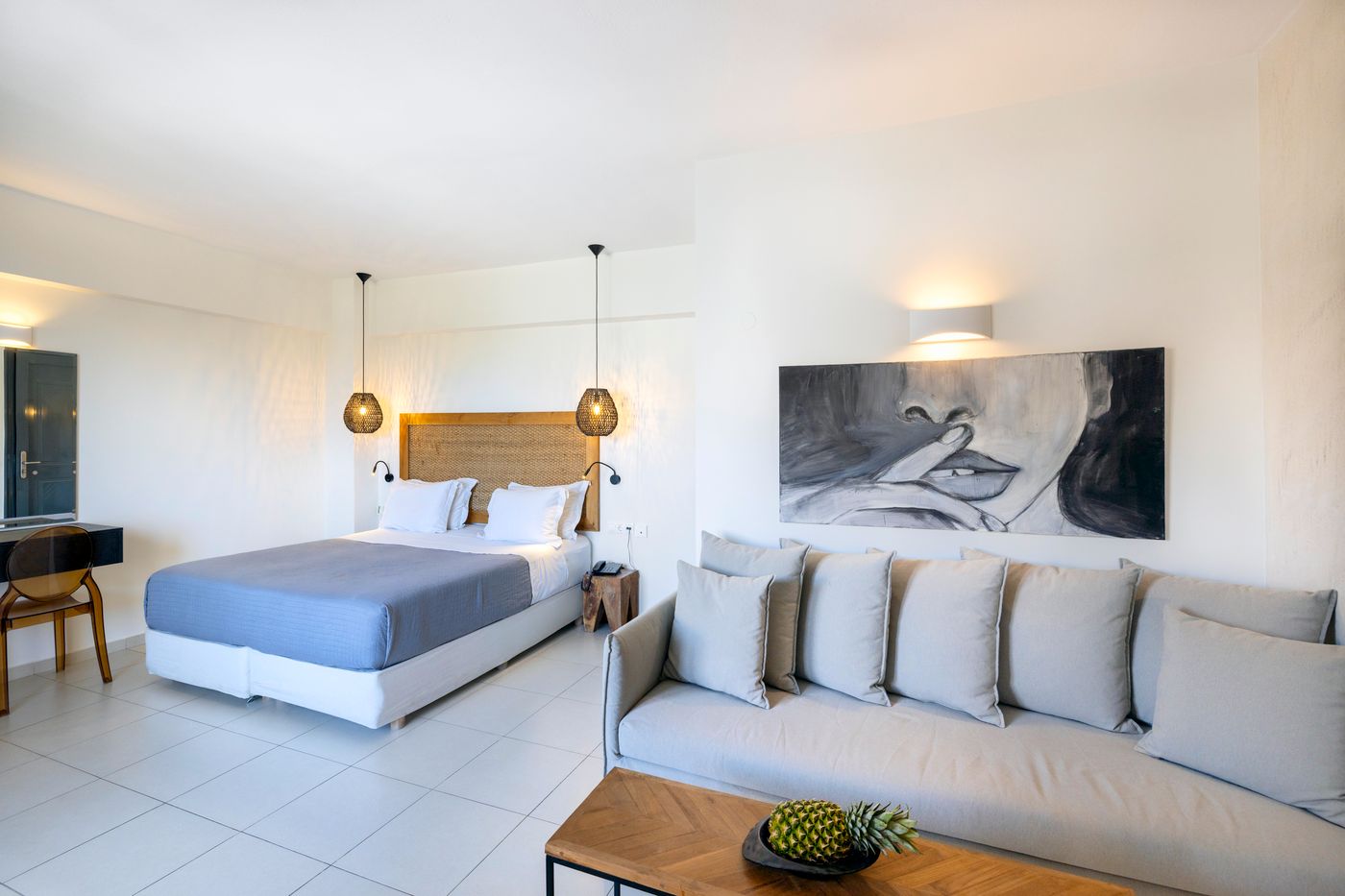 La-Stella-Apartments-and-Suites-Room-12