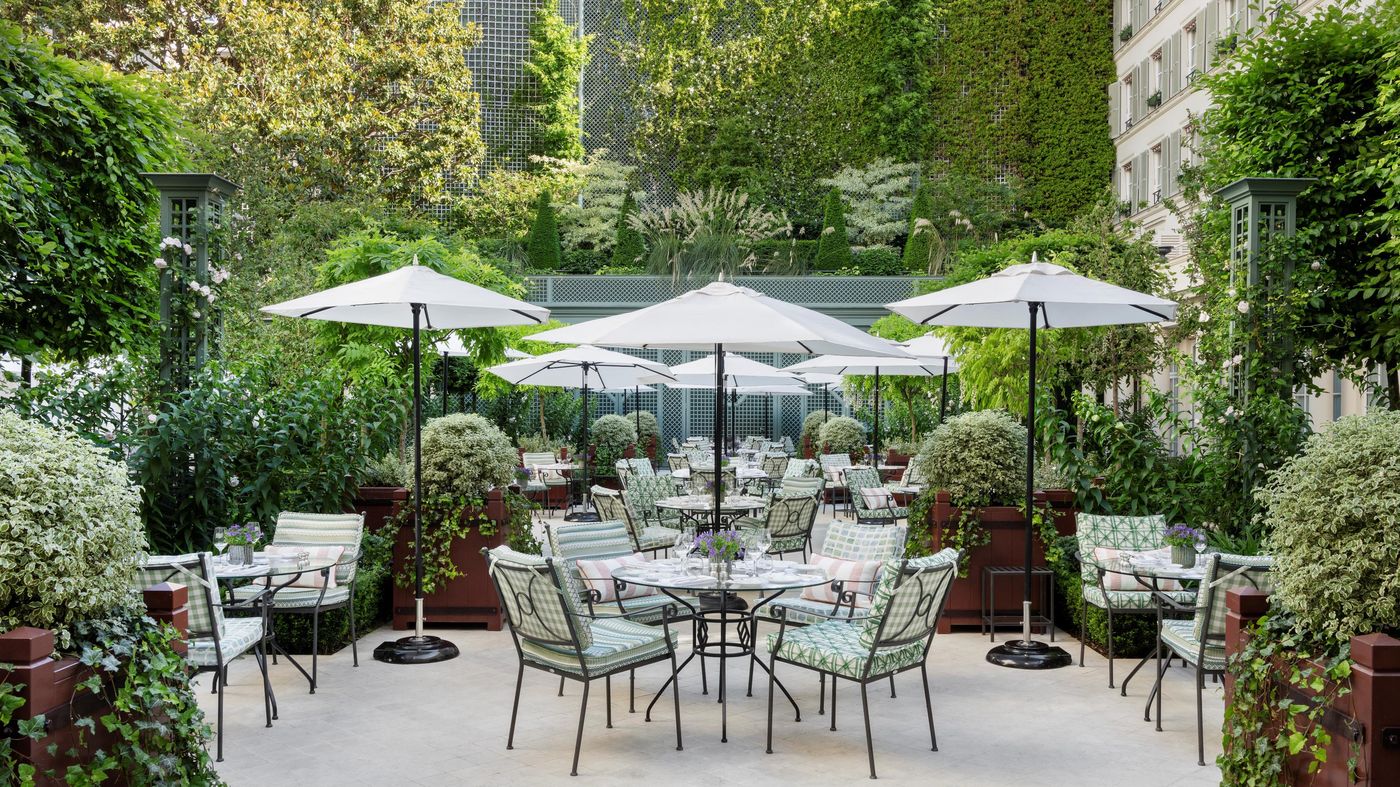 Le-Bristol-Paris-Restaurant-3