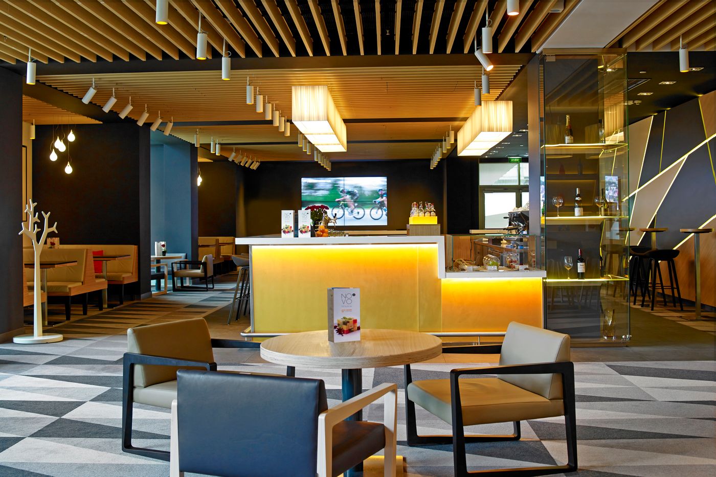 Novotel-Warszawa-Centrum-Bar-15