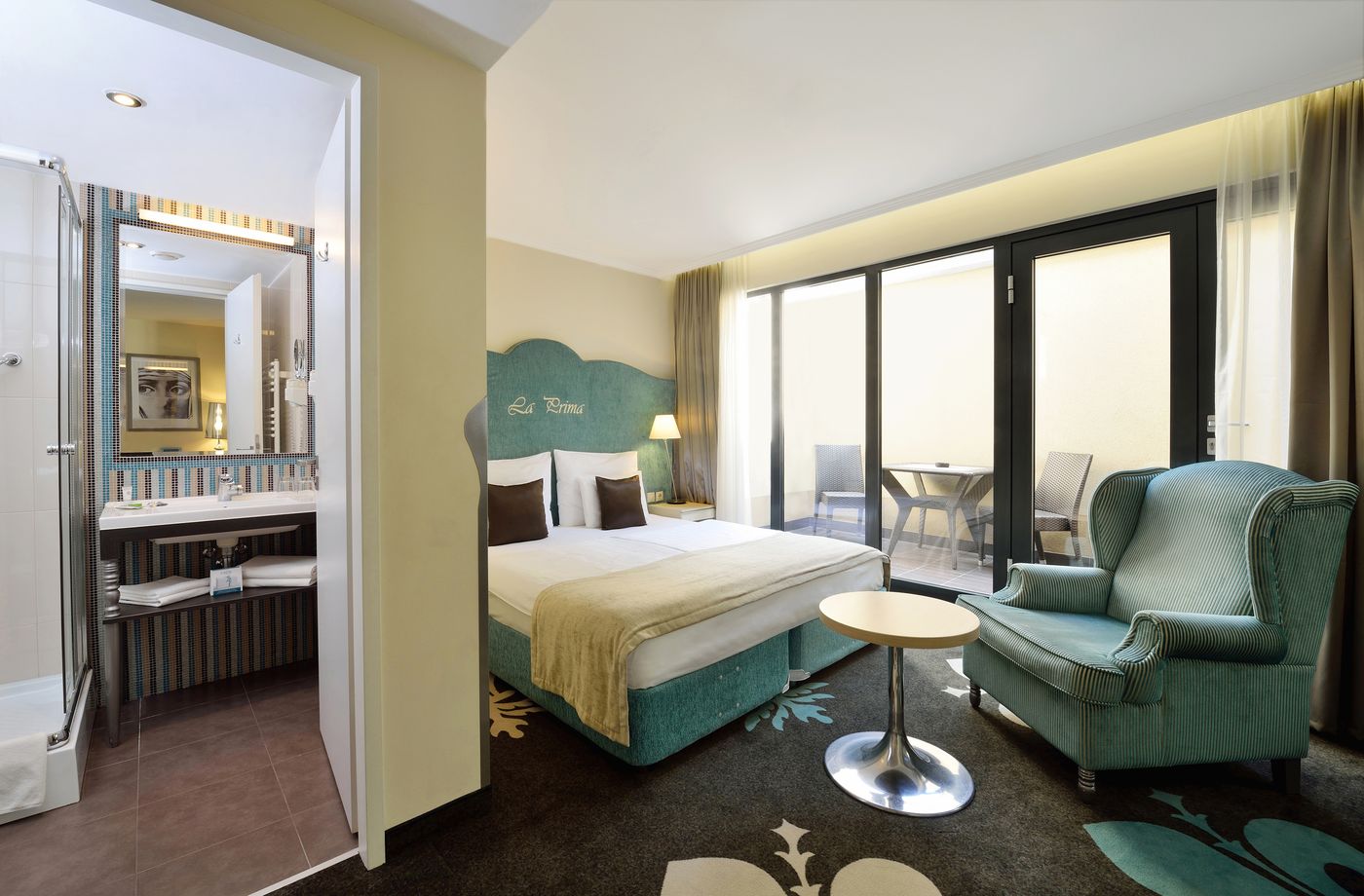 La-Prima-Fashion-Hotel-Room-22