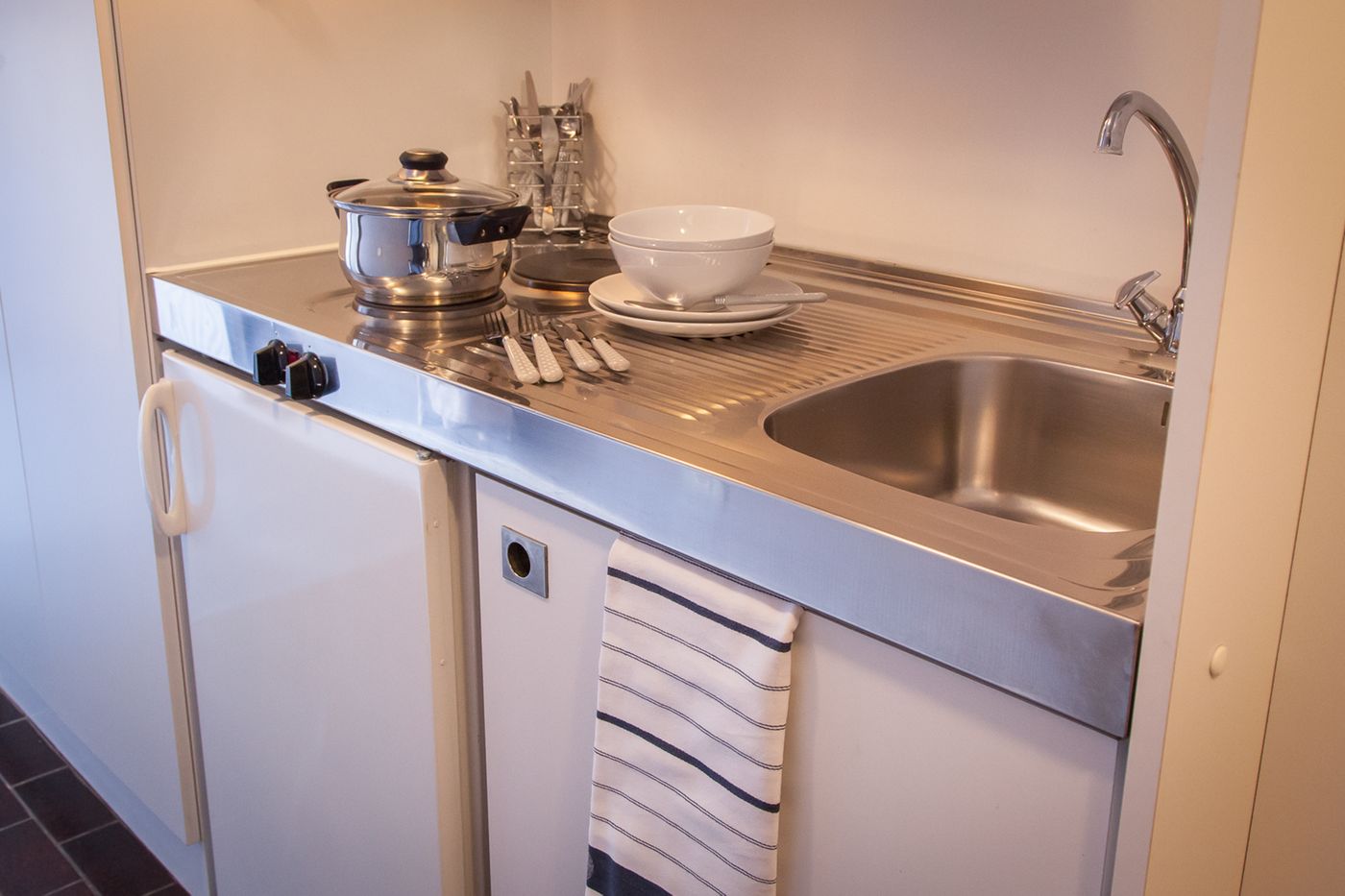 First-Euroflat-Hotel-Room-13