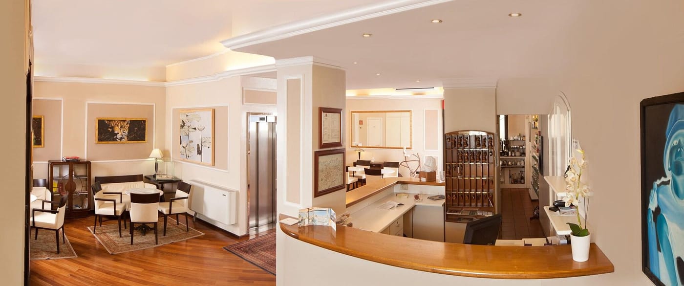 Touring Bologna - Italy - Bologna - Lobby - 7