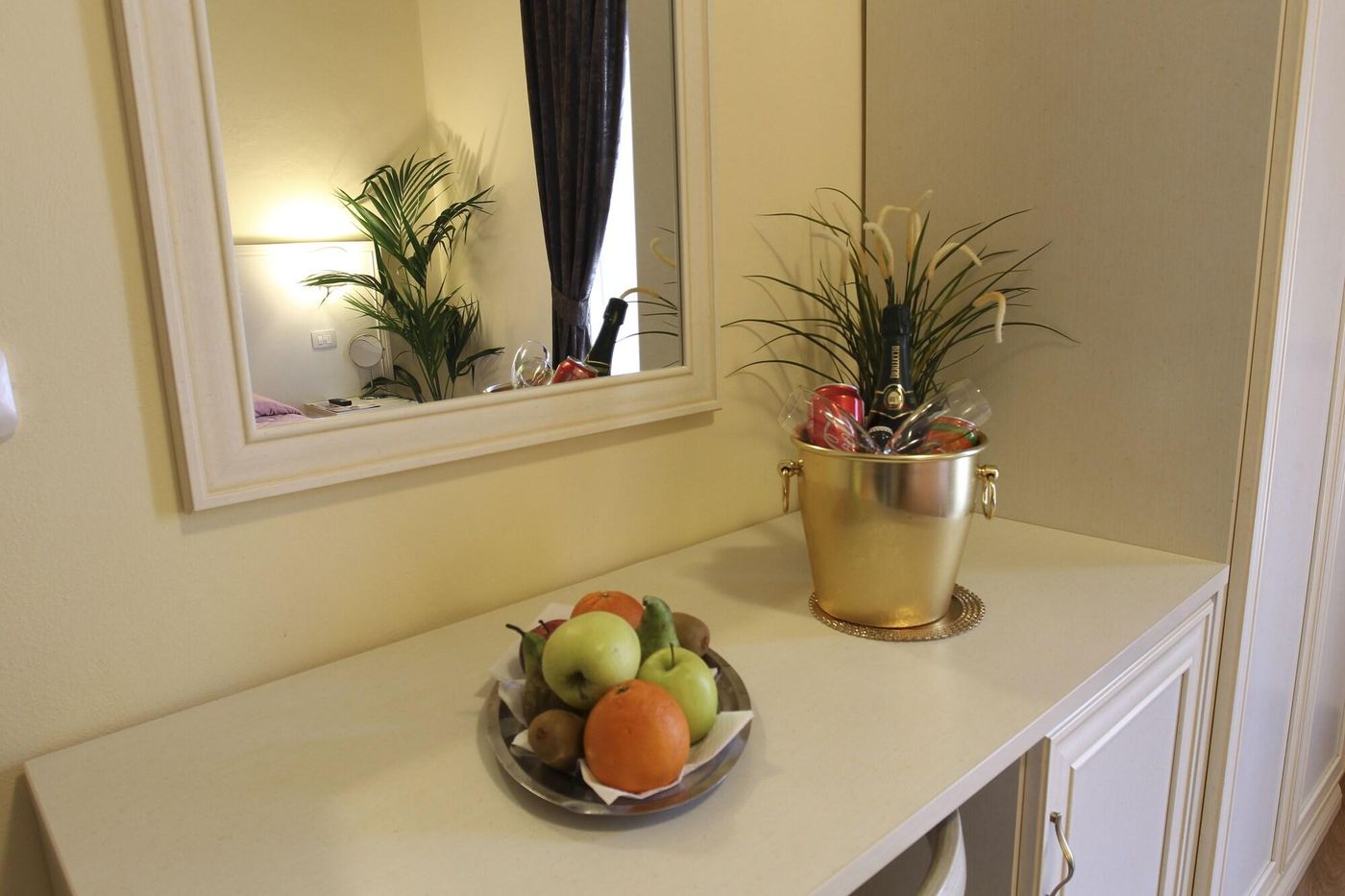 Il Monte-Italy-MONTE SAN SAVINO-Room-10