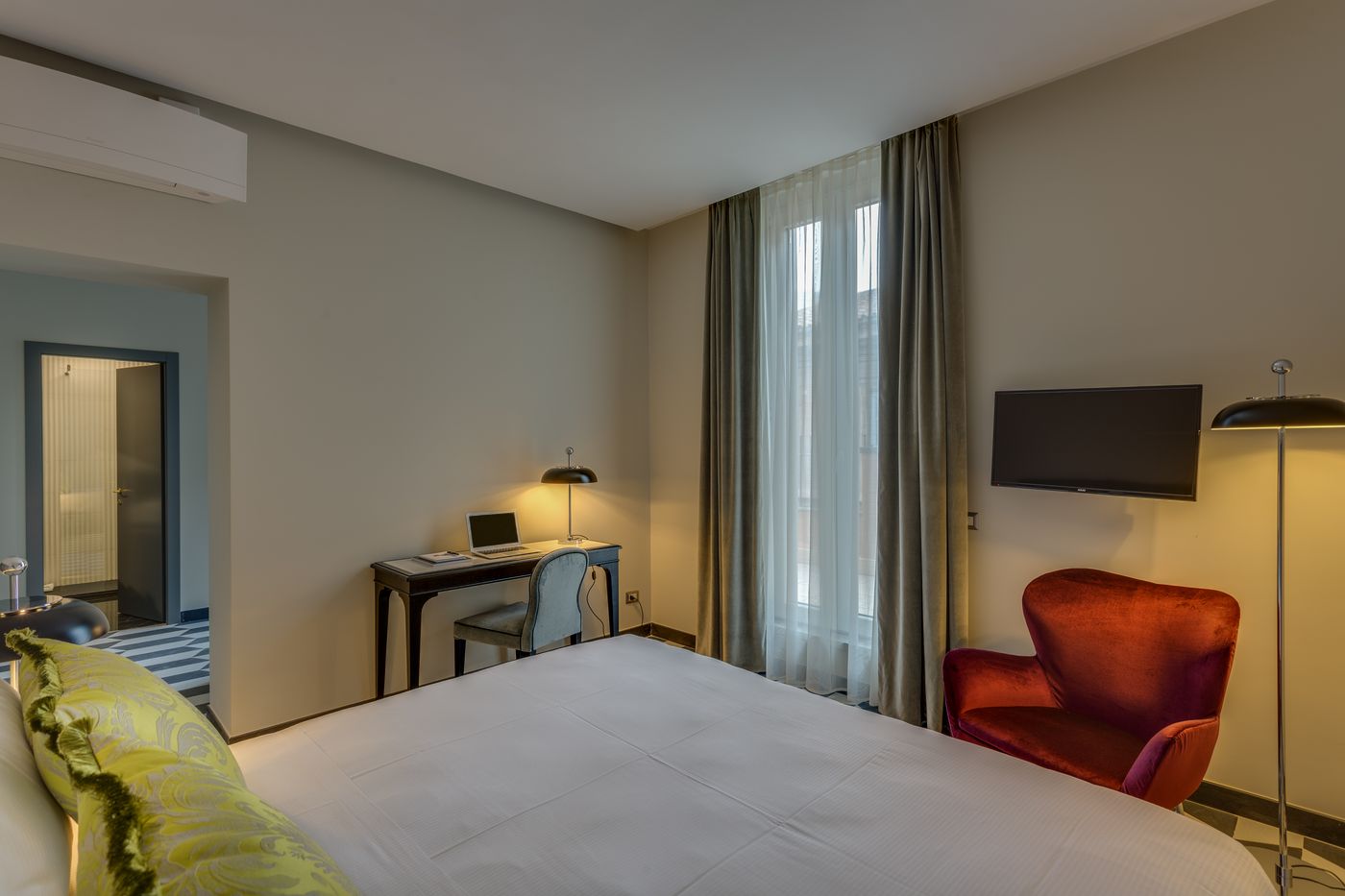 Otivm-Hotel-Room-17