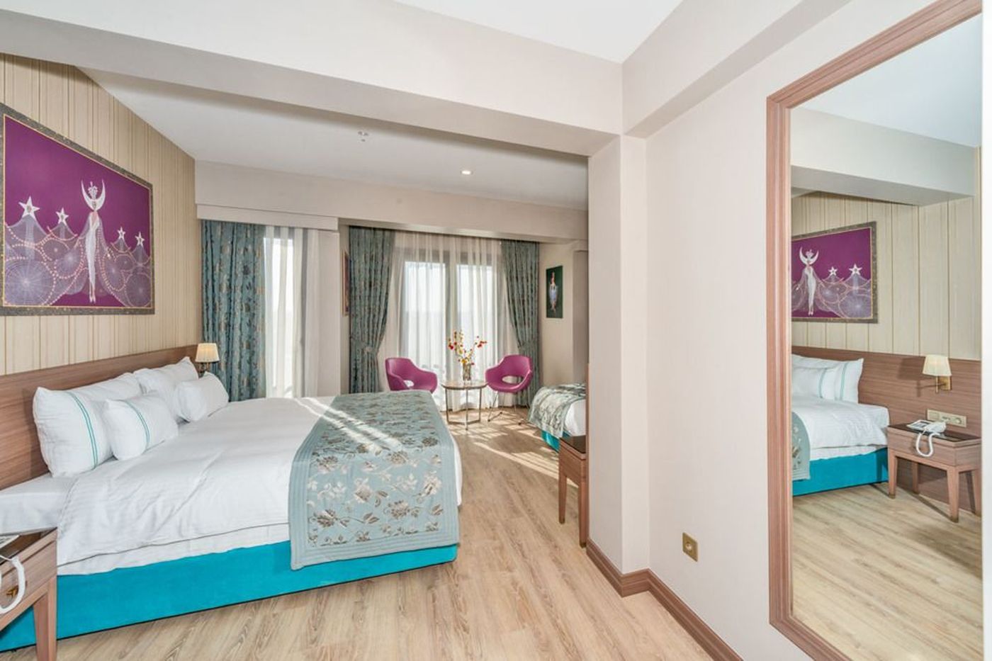 Taximist-Hotel-Room-9