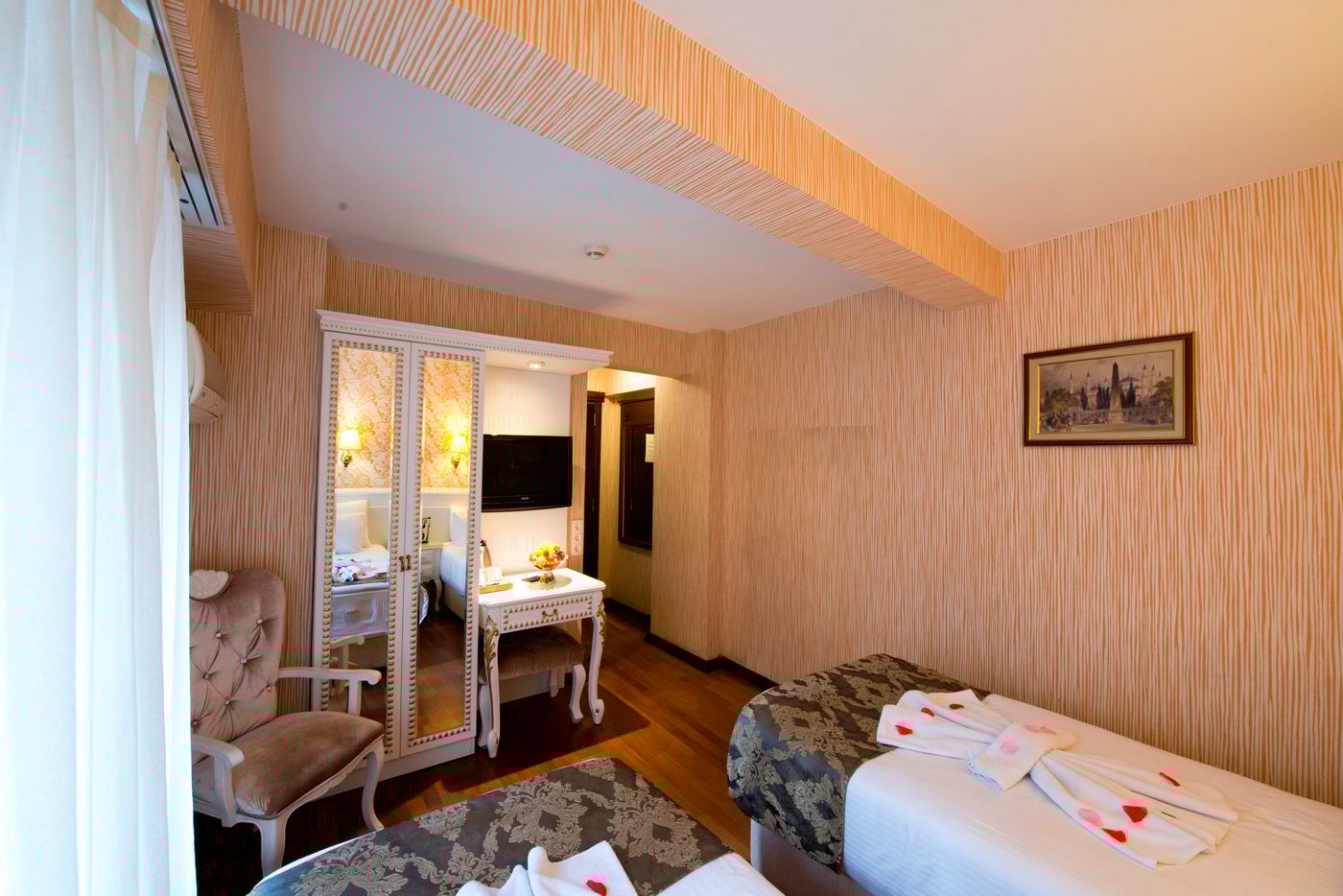 Golden-Horn-Sirkeci-Room-12