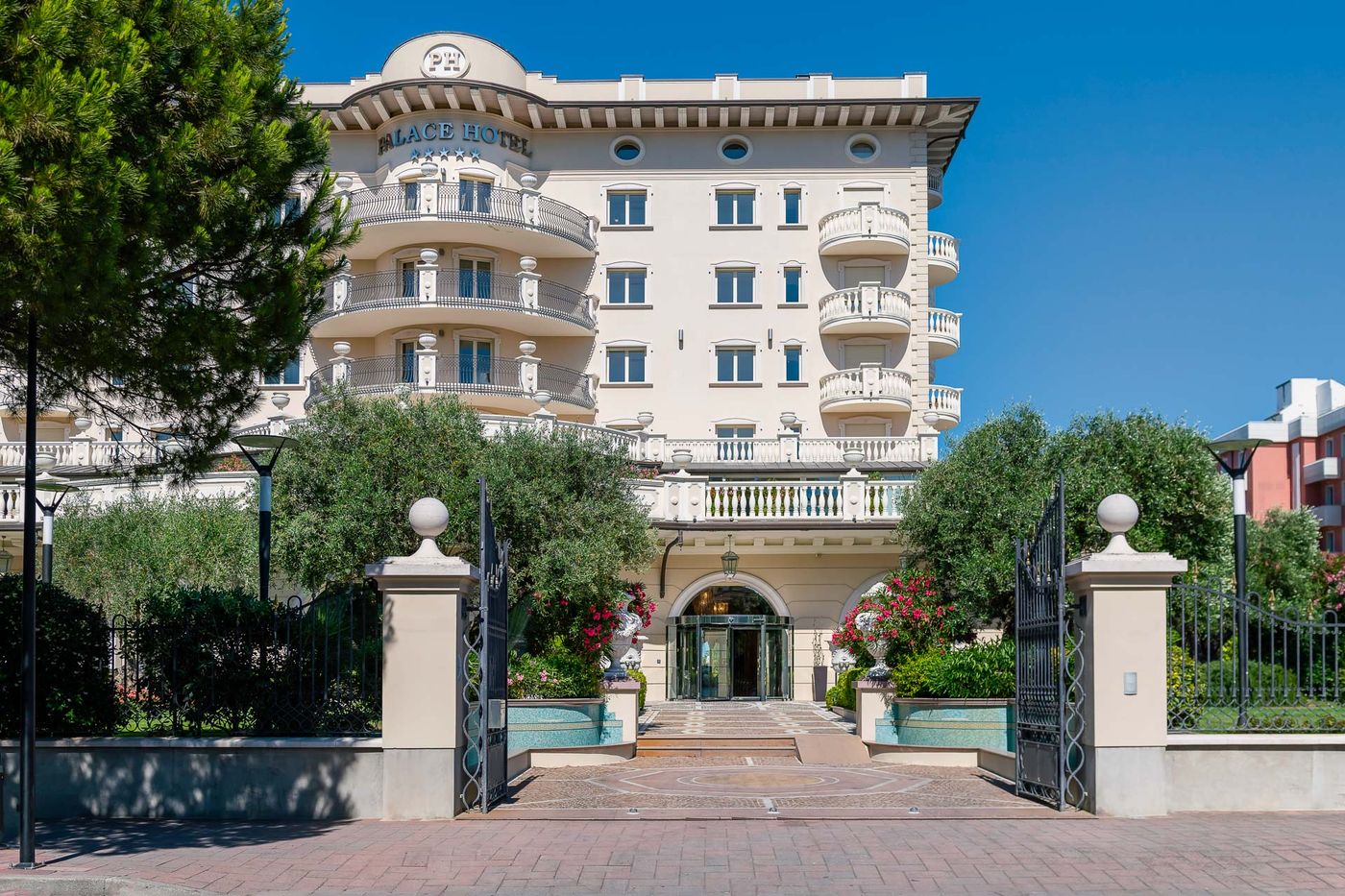 Palace Hotel-Italy-MILANO MARITTIMA-General view-2