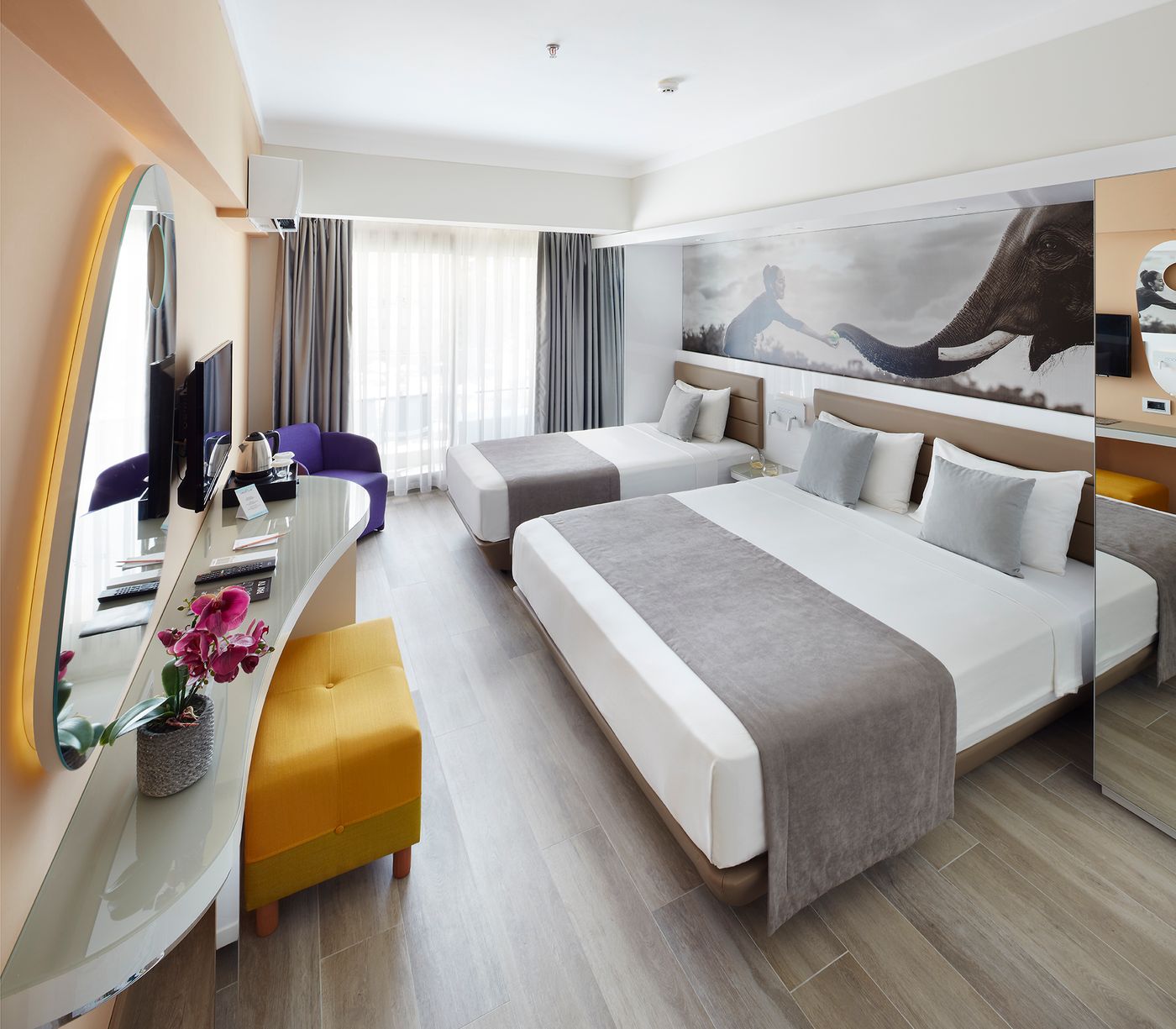 Lalila-Blue-Suites-Room-6