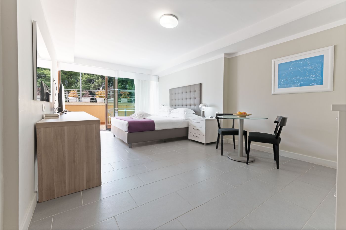 The-Residence-Room-18