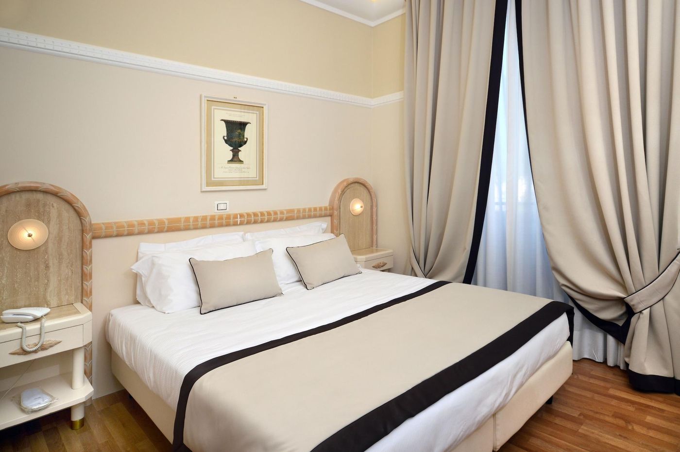 Grand-Hotel-Vittoria-Room-15
