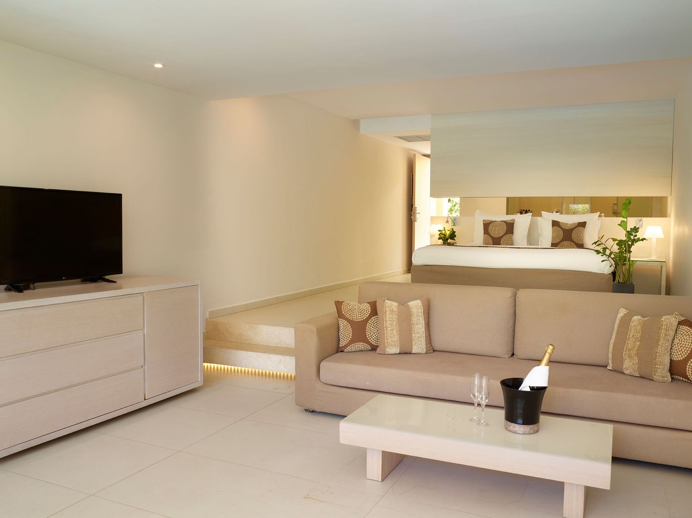 The-Ixian-Grand---All-Suites---Adults-Only--18---Room-38