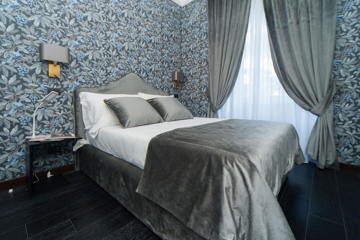 Via-Veneto-Suites-Room-25