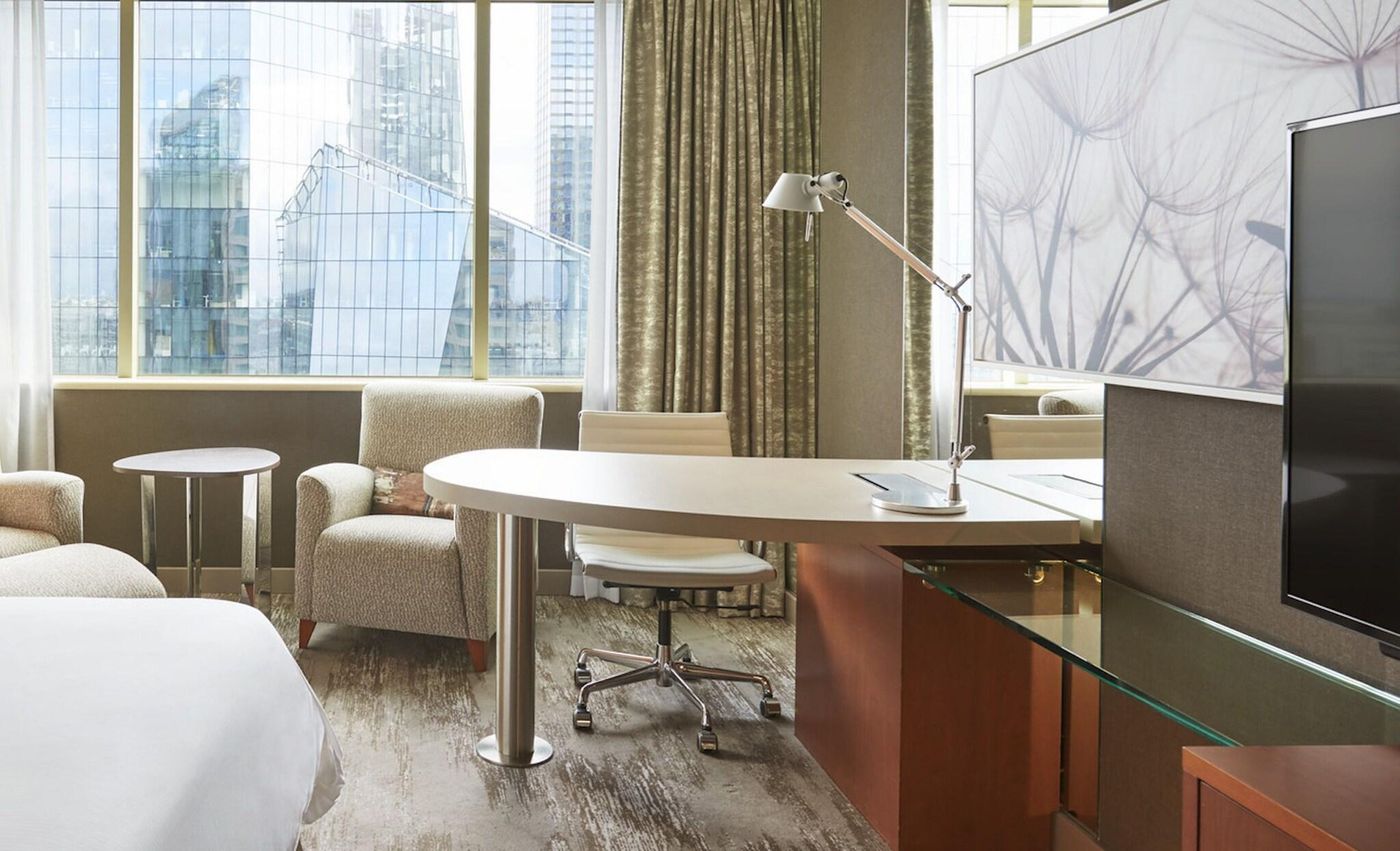 The-Westin-Warsaw-Room-40