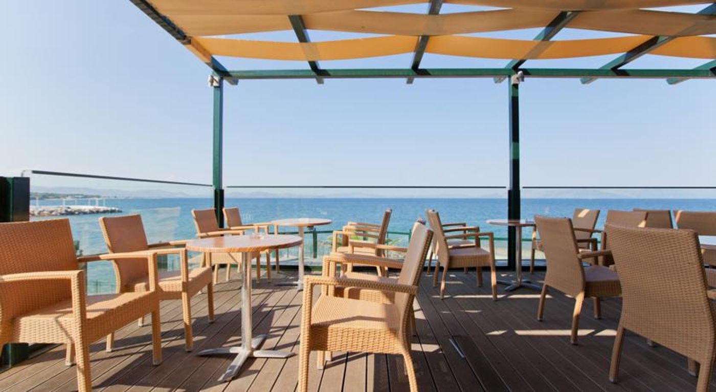 Ramada Attica Riviera