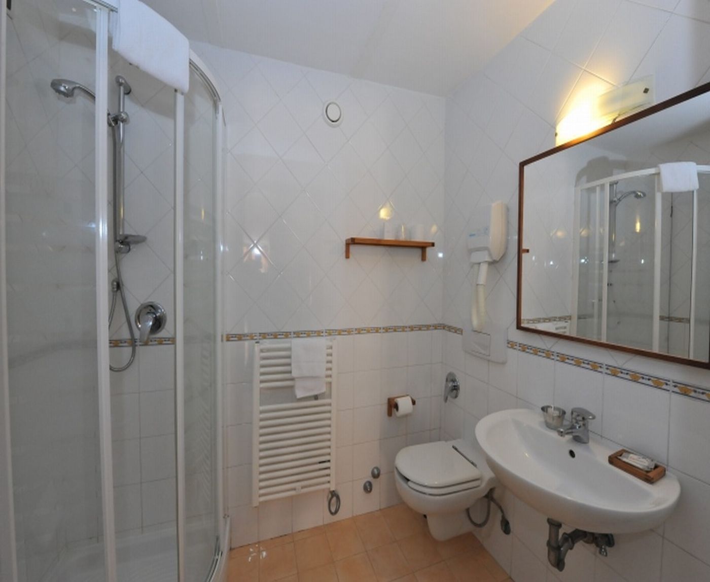 Rivoli-Sorrento-Room-14