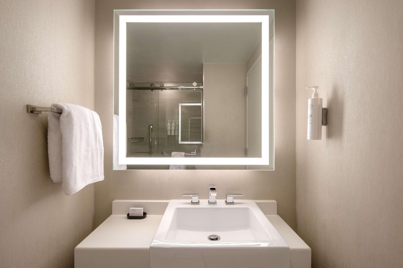 Embassy-Suites-by-Hilton-New-York-Manhattan-Times-Sq-Room-55