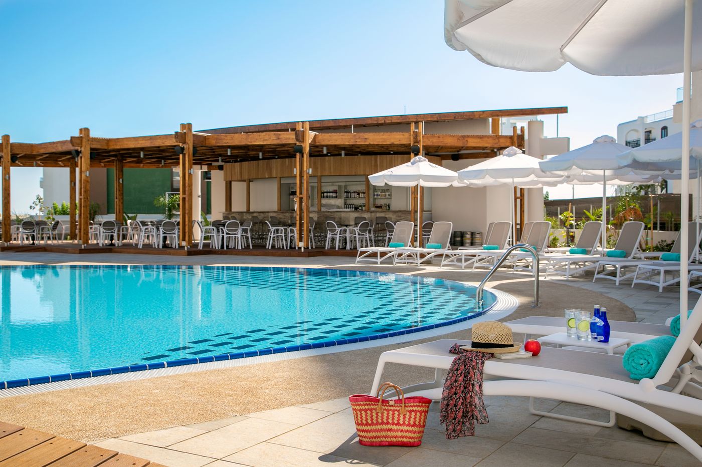 Vangelis-Hotel---Suites-Bar-10