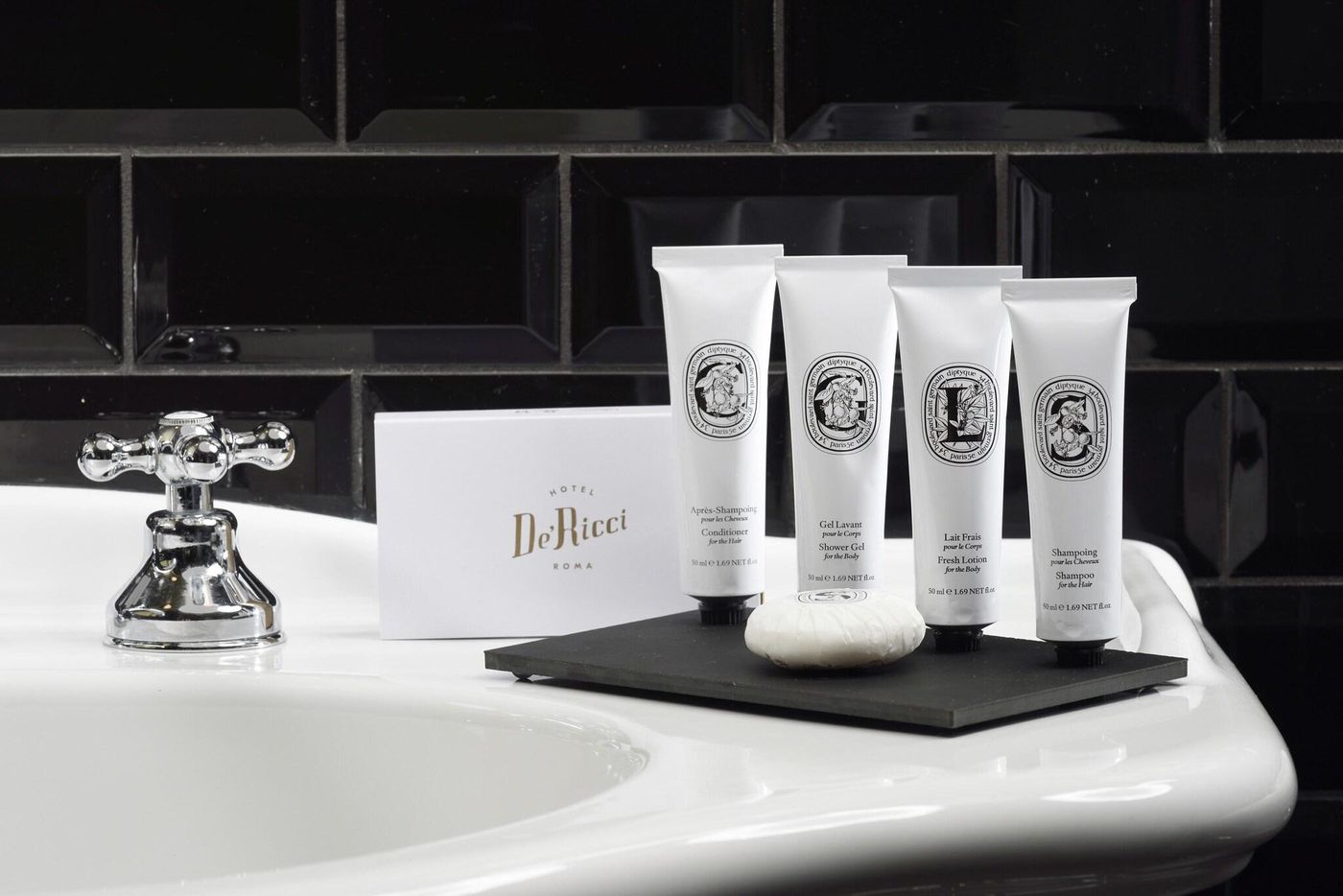 Hotel-De--Ricci-Lobby-28